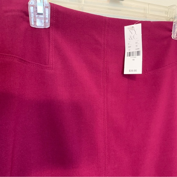 NWT New York and Co (size 18) Dark Fuchsia skirt with slit - Picture 7 of 9